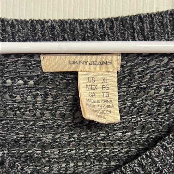 Dkny Gray V-Neck Sweater Soft Knit Casual - Picture 2 of 4
